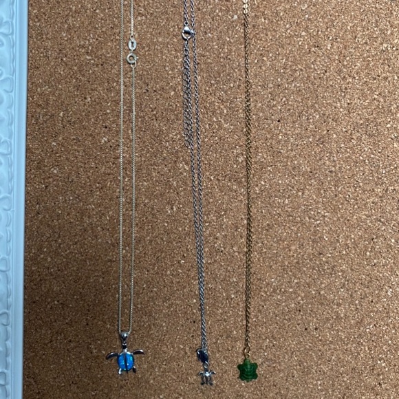 3 necklaces sold together - Picture 1 of 3